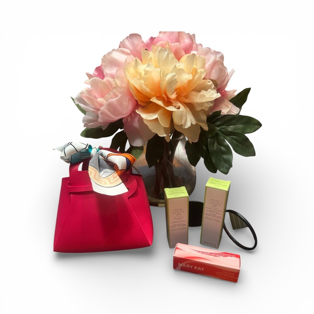 MARY KAY SATIN LIPS TRIO in a Cute Reusable Pink Bag & Twilly